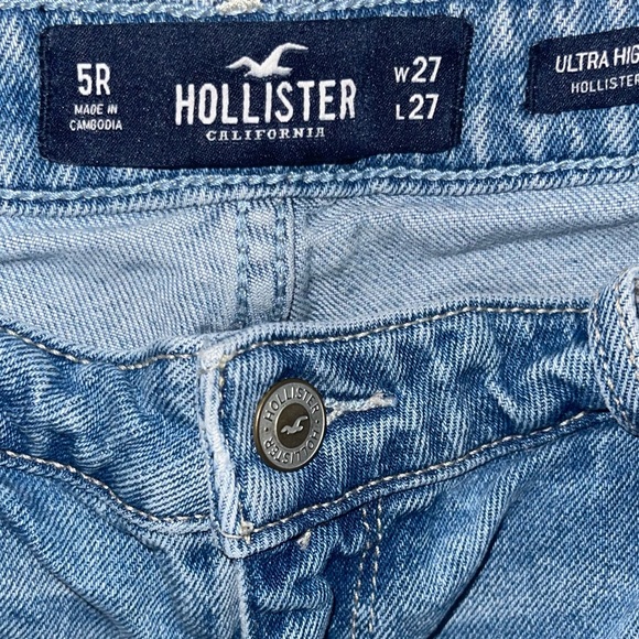 Hollister Ultra High Rise Mom Jeans Light Blue Straight Leg Jeans Size 5R - Picture 4 of 4